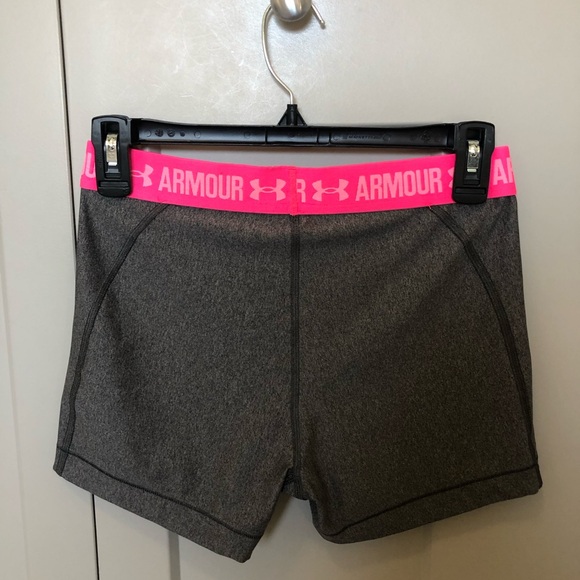Medium gray and pink Under Armour compression shorts - Picture 2 of 3